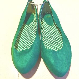 Gap Suede Flats with Rounded Toe - Size 9 Varsity Green